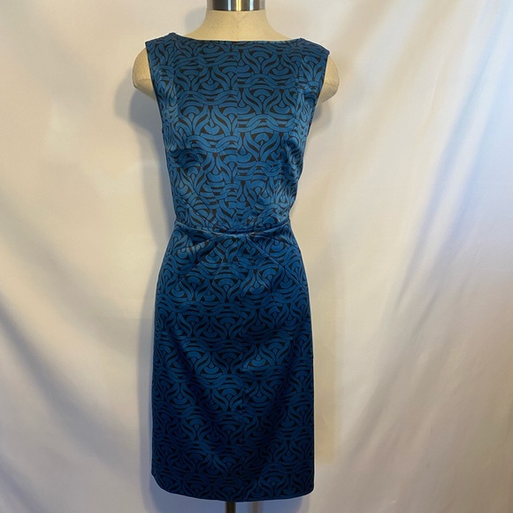 Banana Republic Dresses & Skirts - Banana Republic blue & black pattern dress